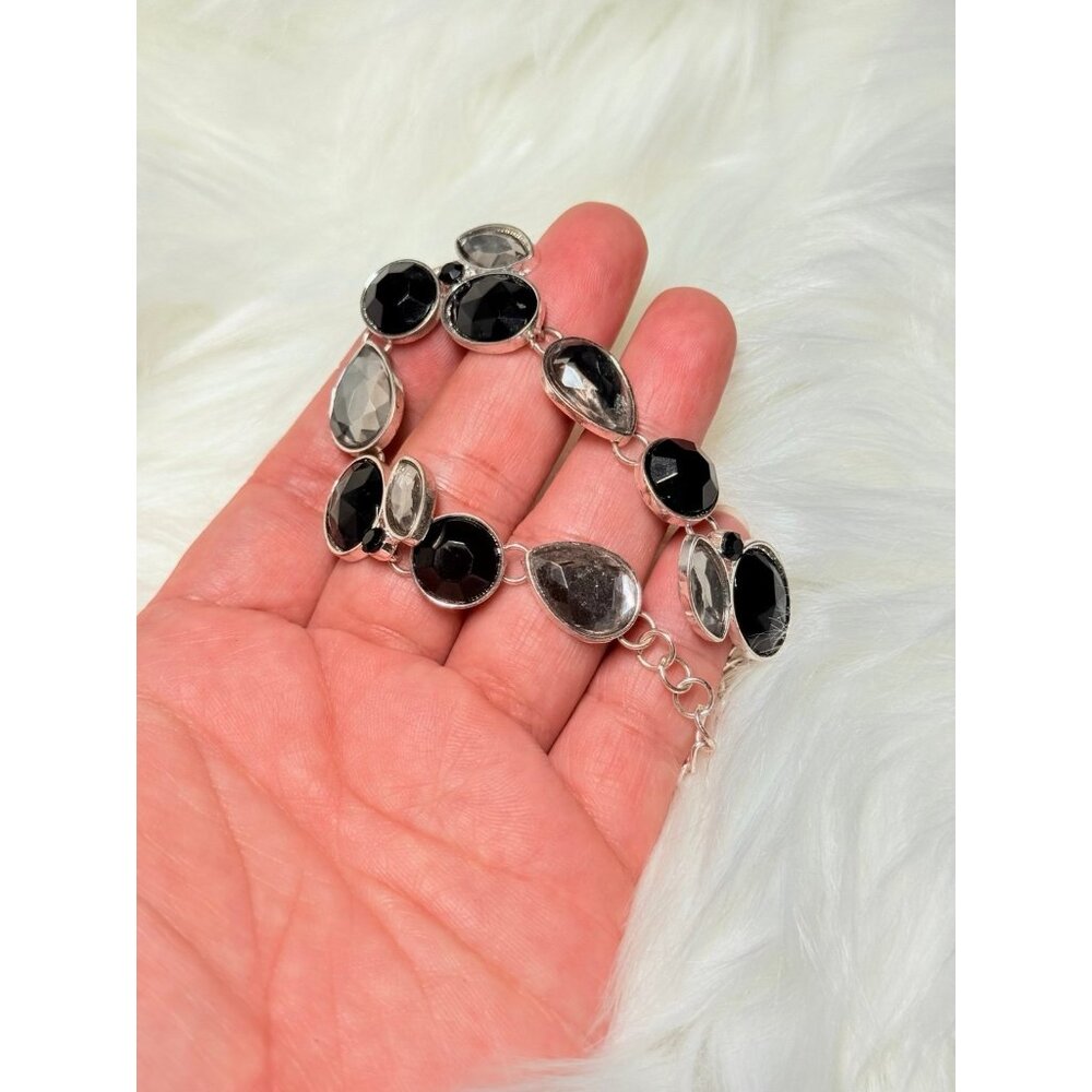 Black & Clear Rhinestones Bracelet (d) - Picture 3 of 5